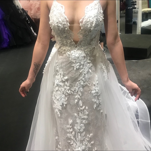 Wedding dress